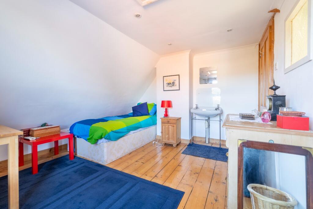 Additional image 19 of Central Wells