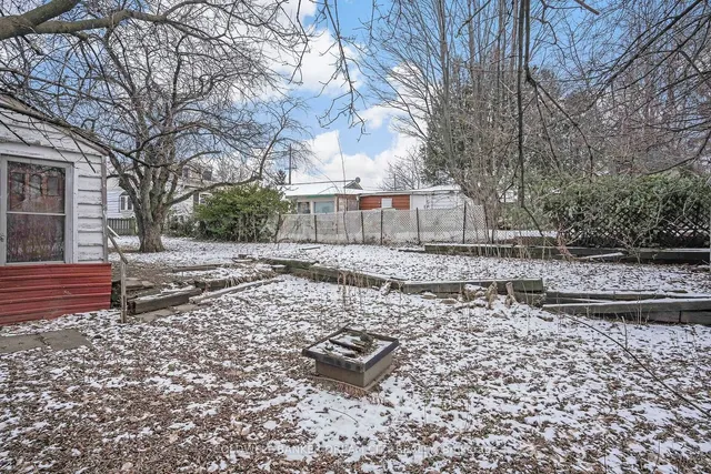 Additional image 35 of 528 UPPER WENTWORTH St