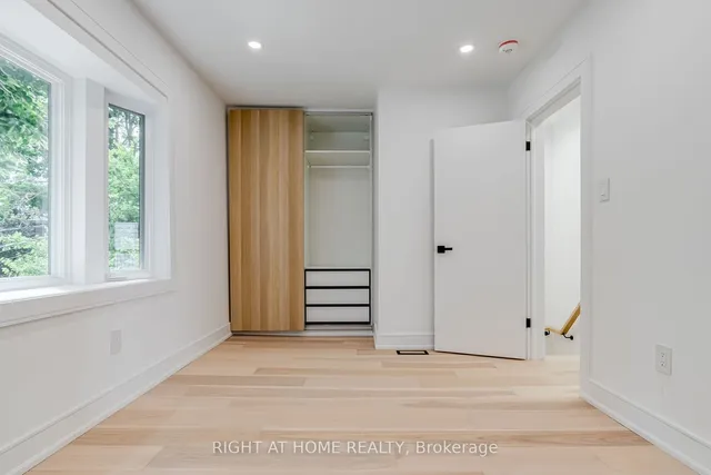 Additional image 12 of 714 Palmerston Ave