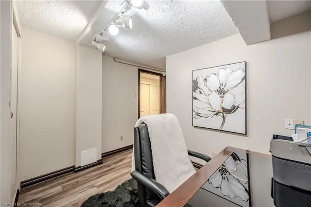 Additional image 25 of 64 Cedar Crest St