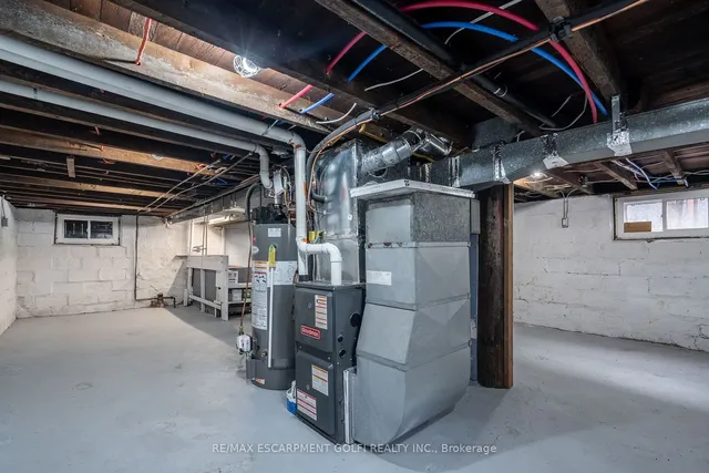 Additional image 33 of 50 Whitfield Ave