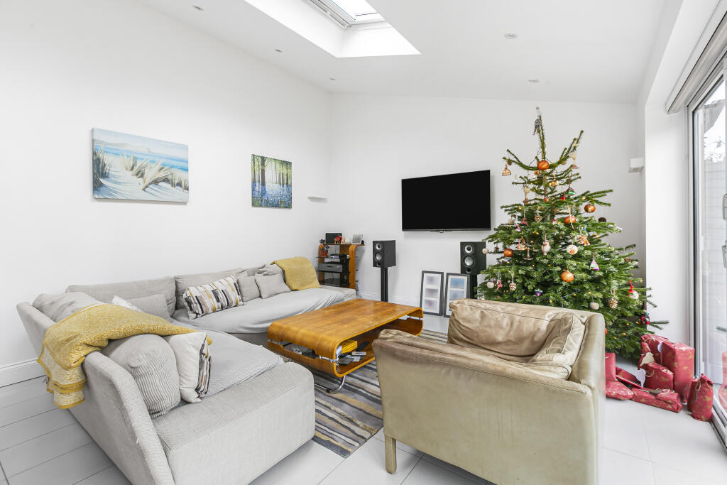 Additional image 4 of New Barnes Avenue, St.Albans, AL1