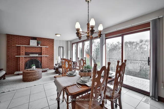 Additional image 18 of 21 Disan Crt