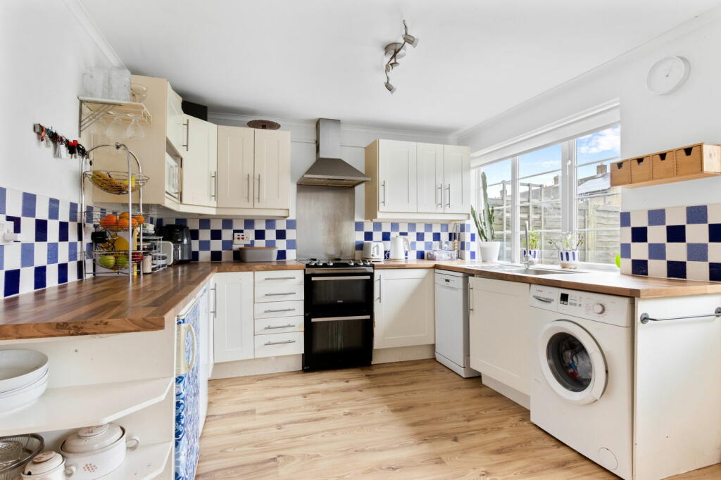 Additional image 2 of Golden Dell, Welwyn Garden City, AL7 4EB