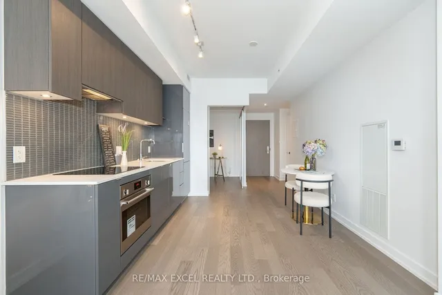 Additional image 11 of 161 Roehampton Ave Unit 1913