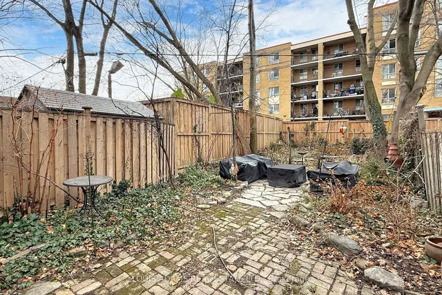 Additional image 34 of 16 Winnifred Ave