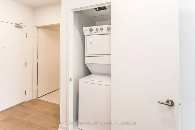 Additional image 16 of 10 DEERLICK Crt Unit 907