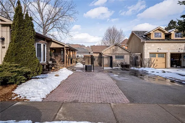 Additional image 32 of 183 Hatt St