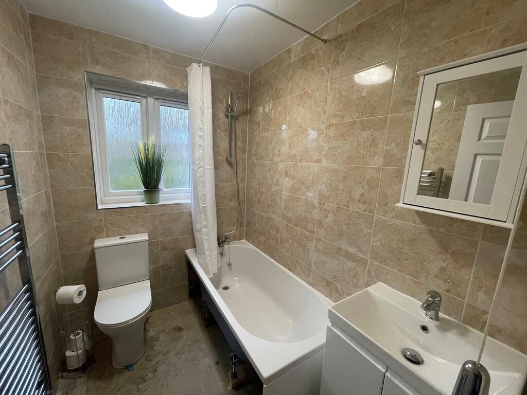 Additional image 6 of Larks Ridge, Chiswell Green