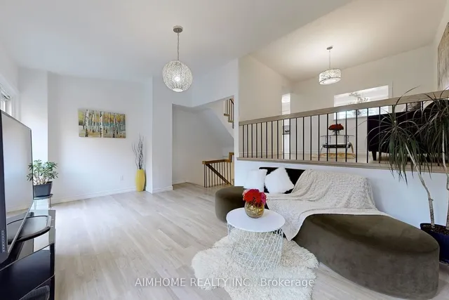 Additional image 7 of 566 Sandhurst Circ