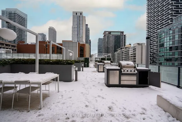 Additional image 34 of 161 Roehampton Ave Unit 1913