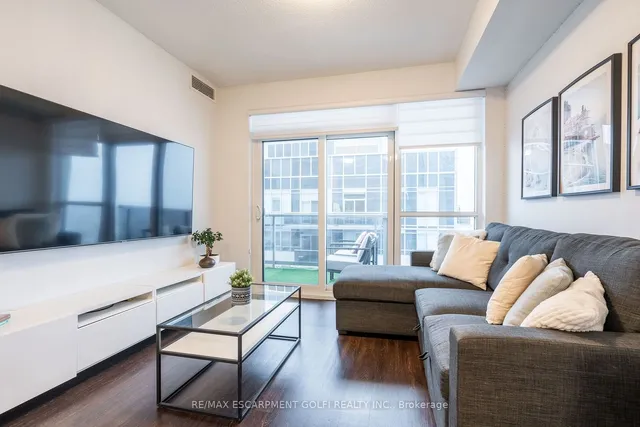 Additional image 14 of 2087 FAIRVIEW St Unit 2001