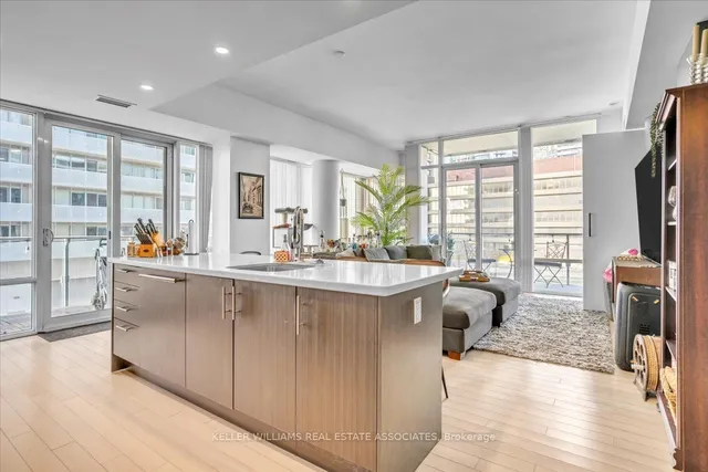 Additional image 5 of 29 Queens Quay Unit 323