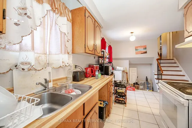 Additional image 13 of 12 Courtleigh Sq