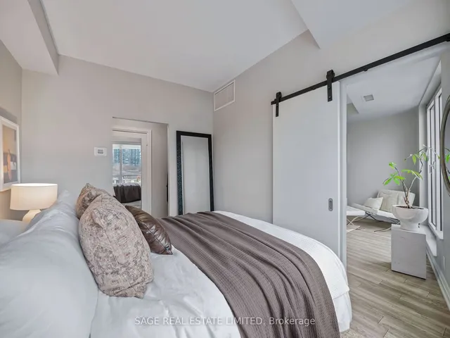 Additional image 19 of 20 Scrivener Sq Unit 507