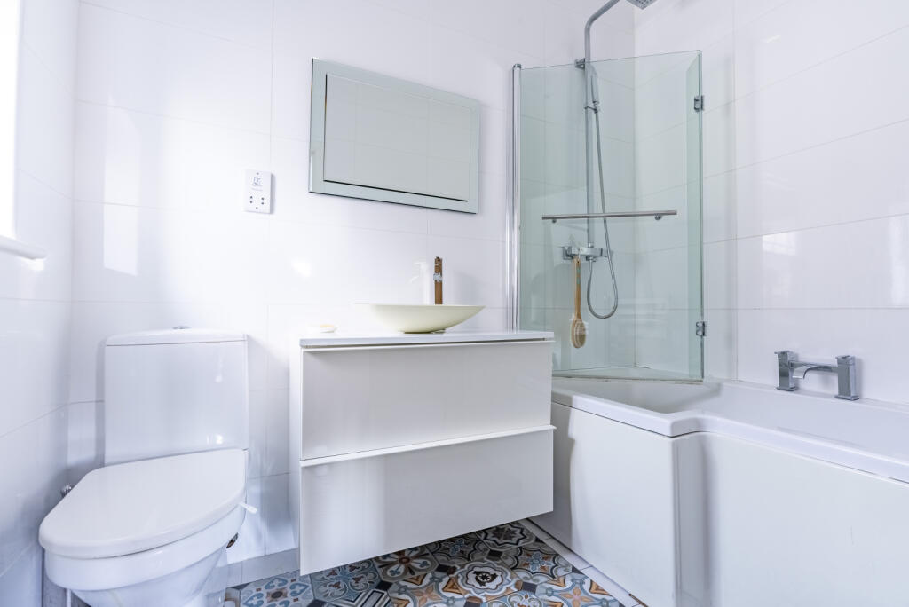 Additional image 15 of Ox Lane, Harpenden, Hertfordshire, AL5