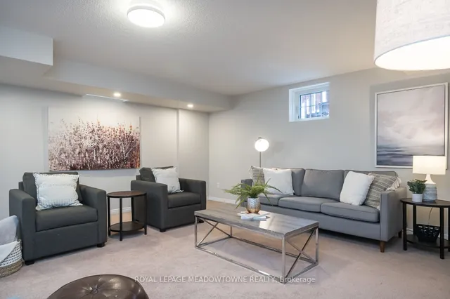 Additional image 32 of 394 Bessborough Dr