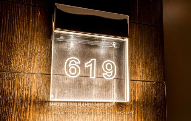 Additional image 6 of 55 Merchants' Wharf Unit 619