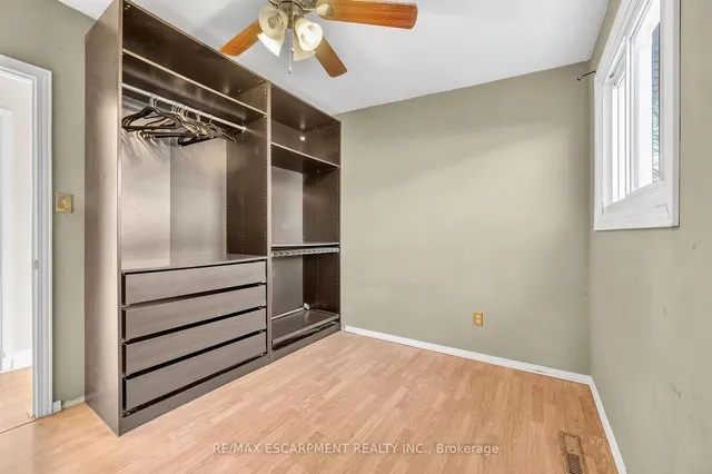 Additional image 26 of 31 Bobolink Rd