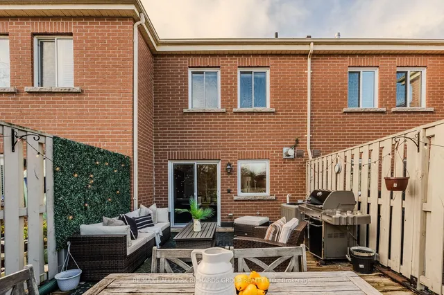 Additional image 15 of 17 Brick Crt