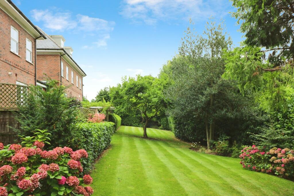 Additional image 25 of Wendover Lodge, Welwyn, Herts, AL6