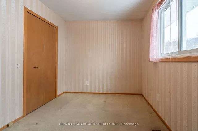 Additional image 26 of 44 CAPILANO Dr