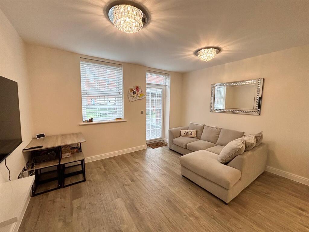 Additional image 13 of Sissinghurst Court, Main Street, Dickens Heath, Shirley