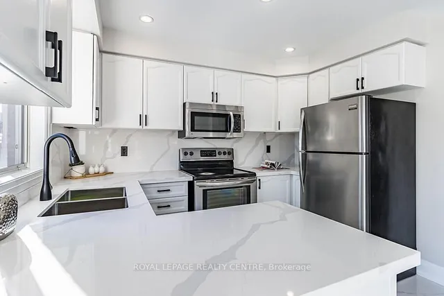 Additional image 16 of 3 Lake Louise Dr