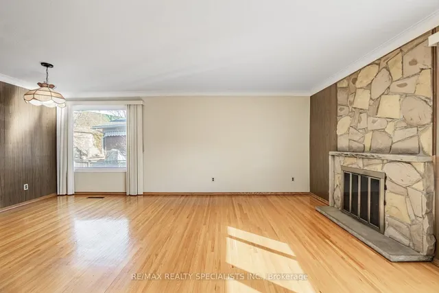 Additional image 9 of 8 Rollins Pl