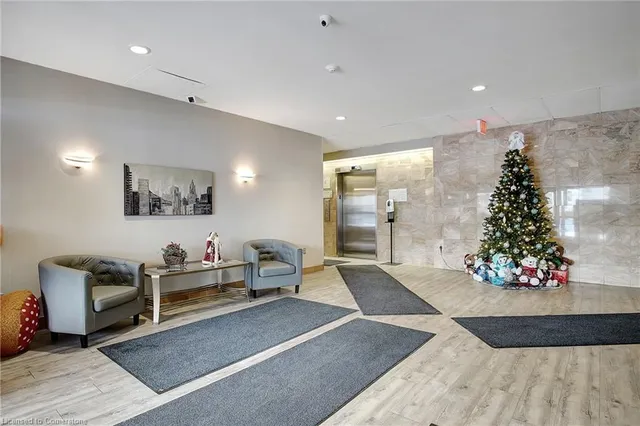 Additional image 2 of 3227 King St Unit 409