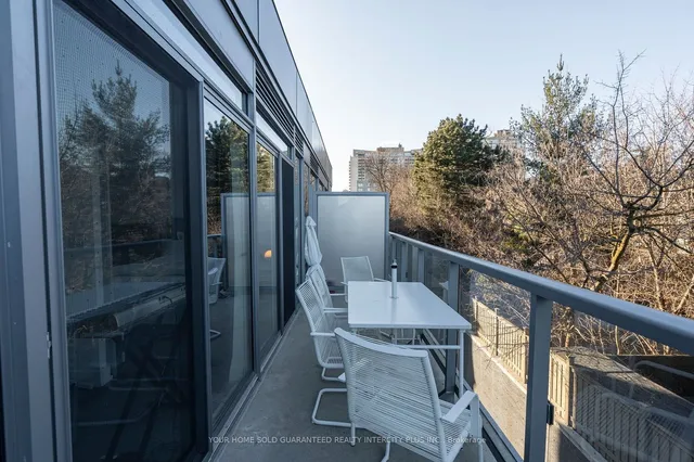 Additional image 22 of 6 Parkwood Ave Unit 303