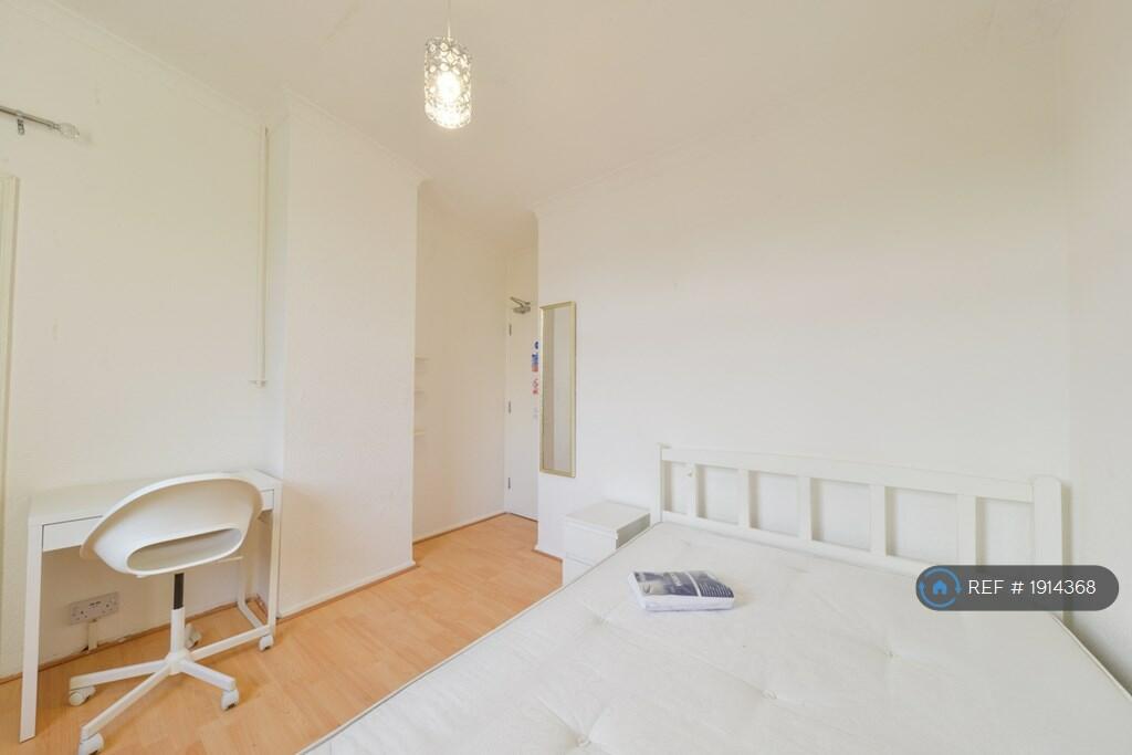 Additional image 8 of Shallcross Crescent, Hatfield, AL10