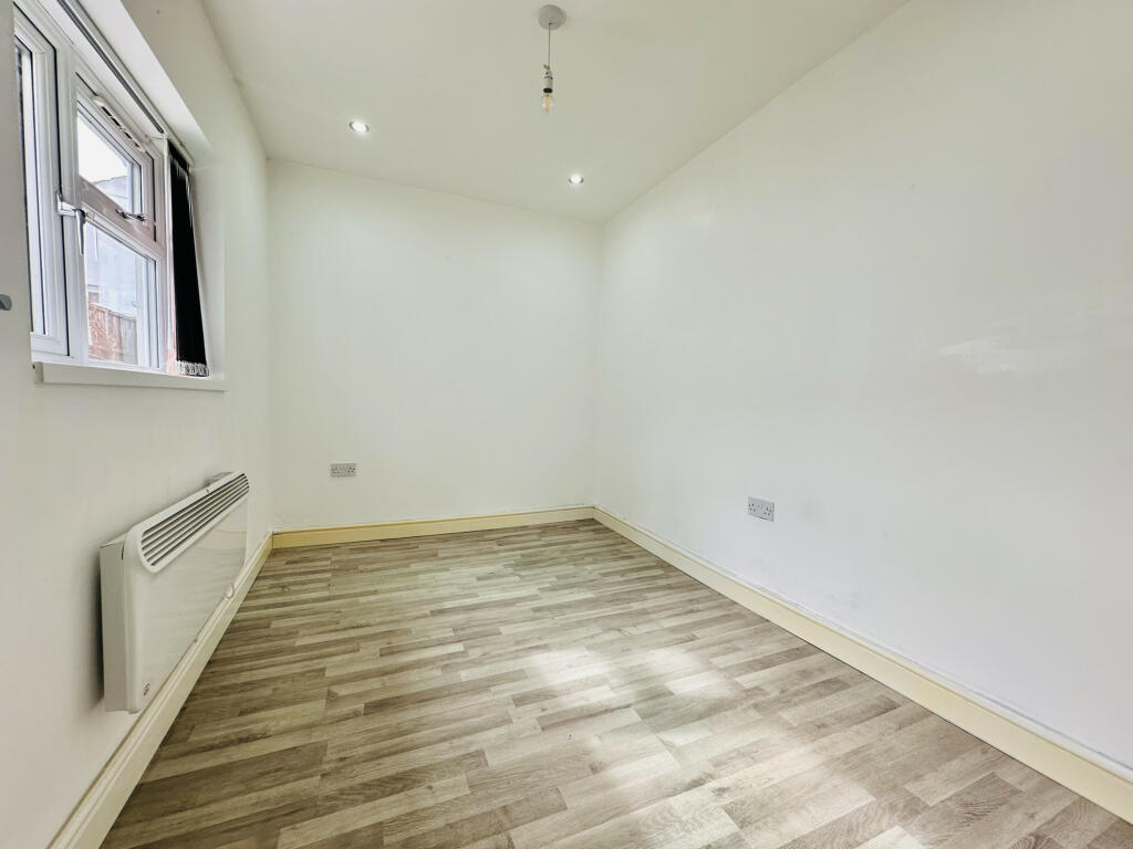 Additional image 4 of Vernon Road, Oldbury, West Midlands, B68