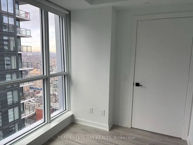 Additional image 31 of 327 King St Unit 4104