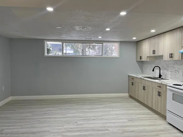 Additional image 32 of 46 Calmcrest Dr