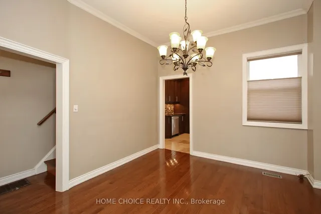 Additional image 10 of 106 Carlaw Ave