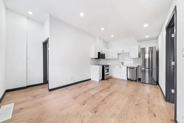 Additional image 17 of 32 Britannia Ave