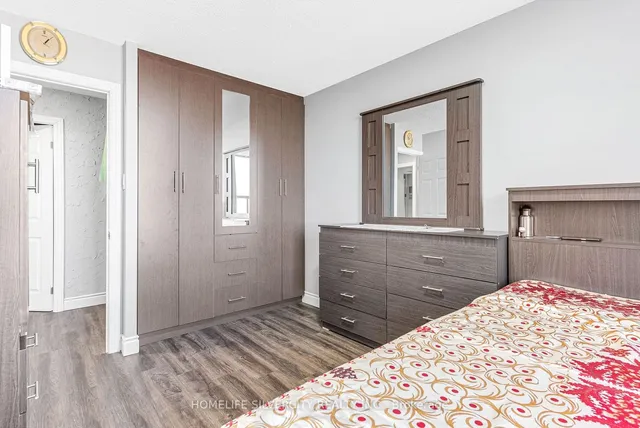 Additional image 32 of 18 Knightsbridge Rd Unit 2303