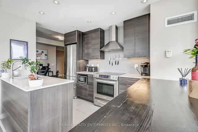 Additional image 17 of 1 Market St Unit 1413