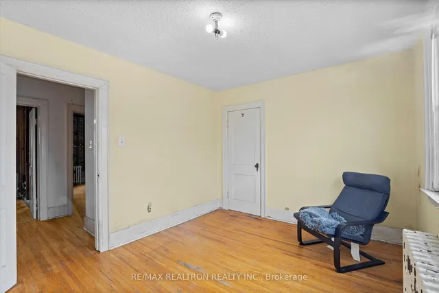 Additional image 18 of 19 Lesmount Ave