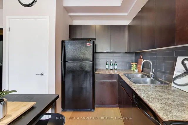 Additional image 7 of 38 Niagara St Unit 711