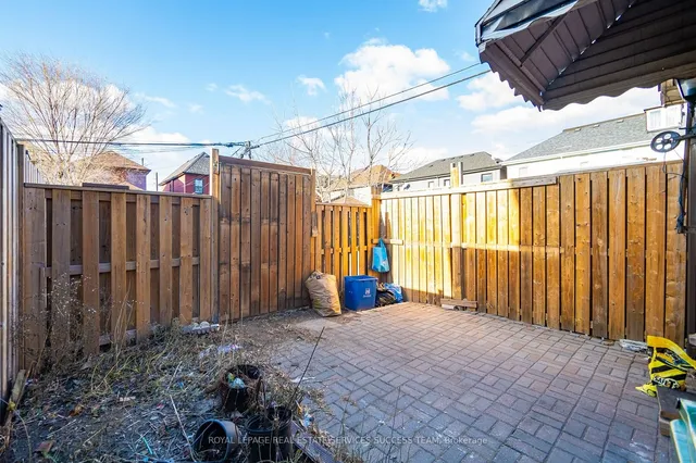 Additional image 32 of 109 Sanford Ave