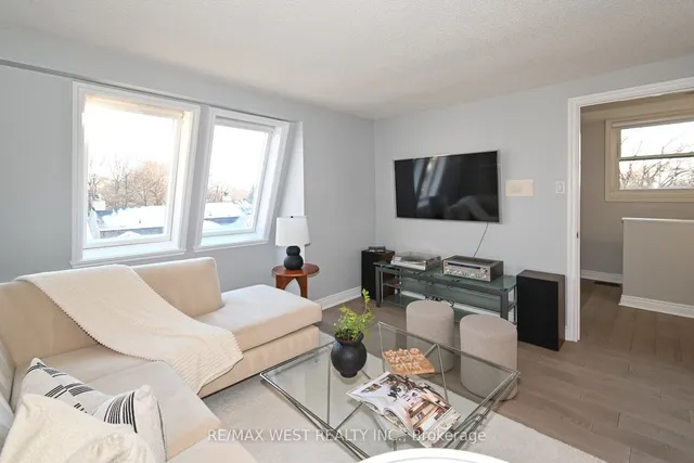 Additional image 11 of 45 Birchmount Rd Unit 10