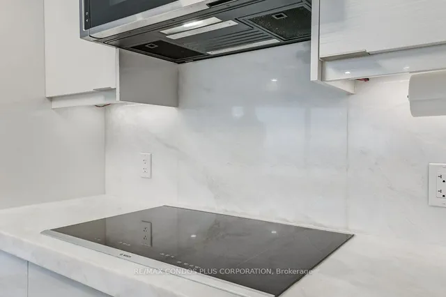 Additional image 20 of 1001 Bay St Unit 3211