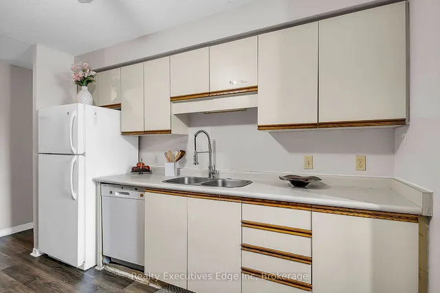 Additional image 14 of 35 Green Valley Dr Unit 105