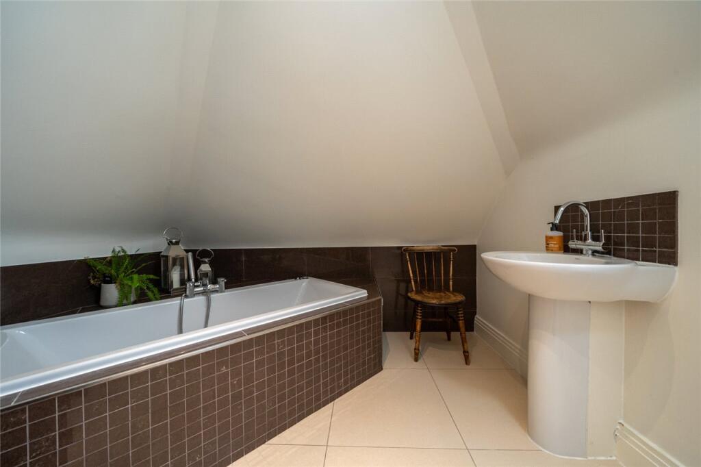 Additional image 15 of Park Rise, Harpenden, Hertfordshire, AL5