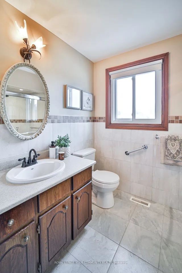 Additional image 21 of 21 Disan Crt