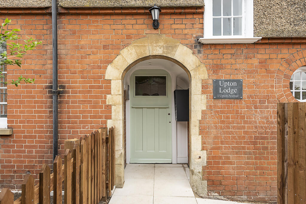 Additional image 8 of Upton Avenue, St Albans, Herts, AL3