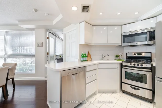 Additional image 20 of 7 Broadway Ave Unit 301