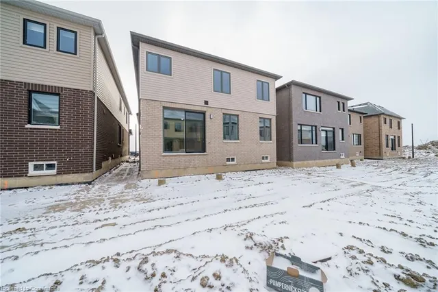 Additional image 45 of 55 Teskey Cres